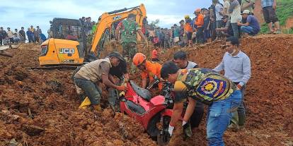 Sri Lanka'da bilanço ağırlaşıyor! Can kaybı 627'ye yükseldi