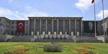 Meclis lokantasında stajyer kızlara cinsel istismar iddiası