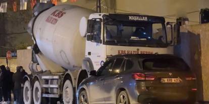 Çalışan beton mikserinin içinde öldü