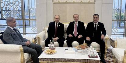 Cumhurbaşkanı Erdoğan, Aşkabat’ta Putin, Şerif ve Caparov ile görüştü