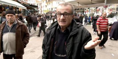 Emekli yurttaş isyan etti: "Aldığım maaş kirama yetmiyor, sokaktan tahta toplayıp yakacağım"