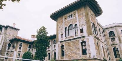 Taciz iddiaları ile gündeme gelmişti: Tarihi lisenin müdürü açığa alındı