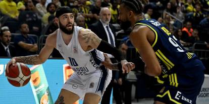 Fenerbahçe Beko uzatmalarda güldü! Anadolu Efes'ten üst üste 5'inci mağlubiyet