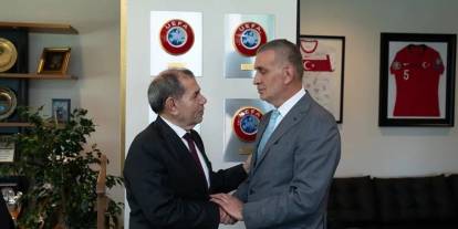 Dursun Özbek – İbrahim Hacıosmanoğlu görüşmesine tepki: ‘Alın Galatasaray'ı şampiyon yapın’