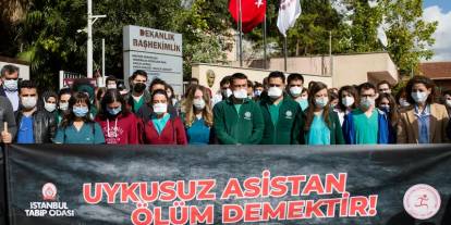 33 saatlik mesaiden dönen doktor trafik kazası geçirdi: TTB Sağlık Bakanlığı'nı uyardı!