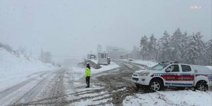 Zonguldak'ı kar vurdu: 81 köy yolu ulaşıma kapandı!