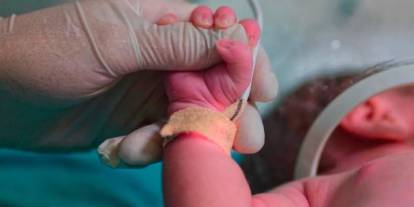 İstanbul’da iki aylık bebek açlıktan öldü