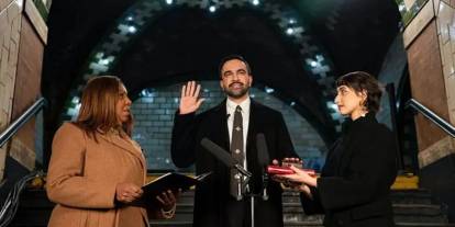 Mamdani Kur'an'a el basarak yemin etti: İsrail tepki gösterdi