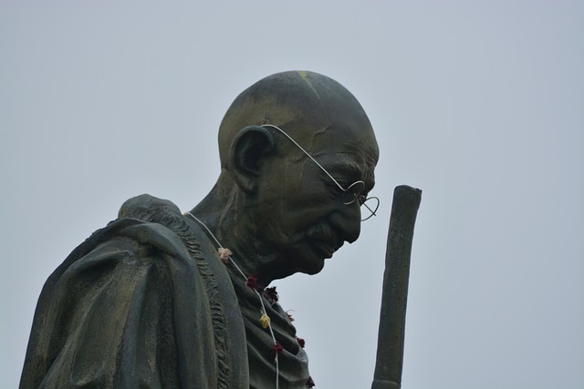 ghandi-1267827-640.jpg