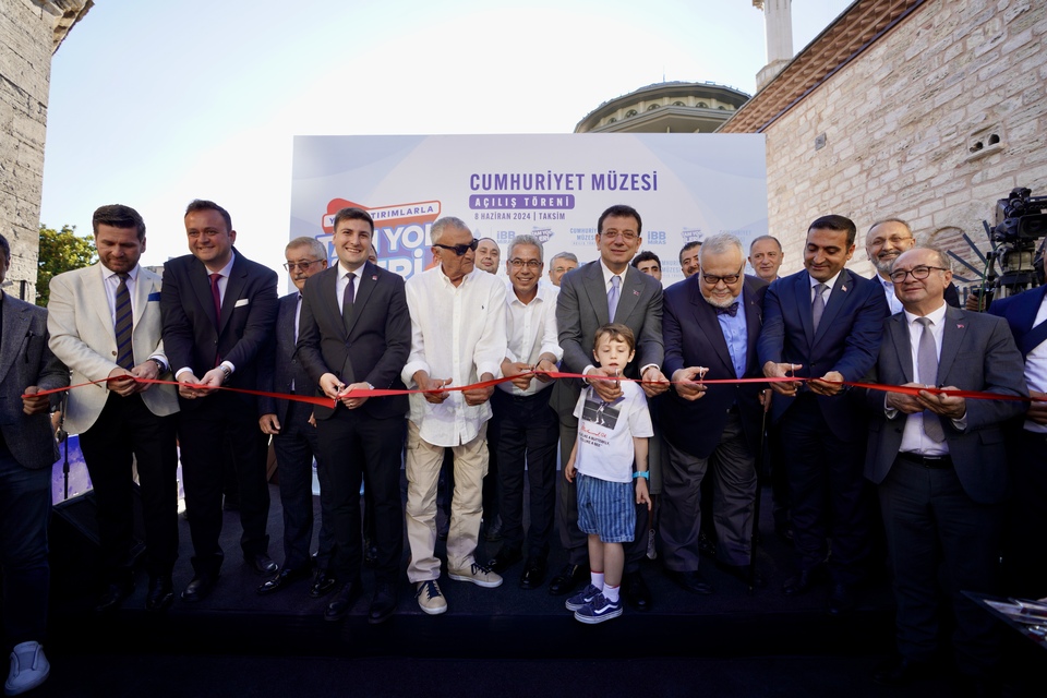 cumhuriyet-muzesi-acildi-1.jpg