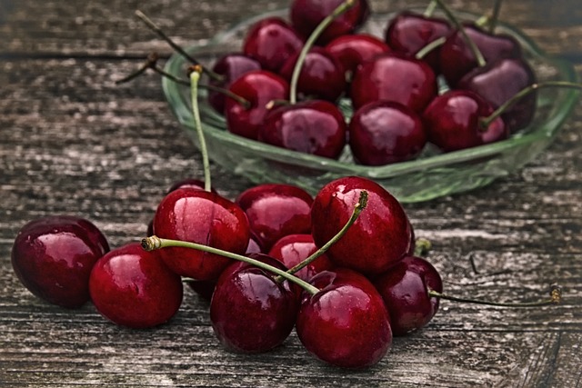 cherry-2369275-640.jpg