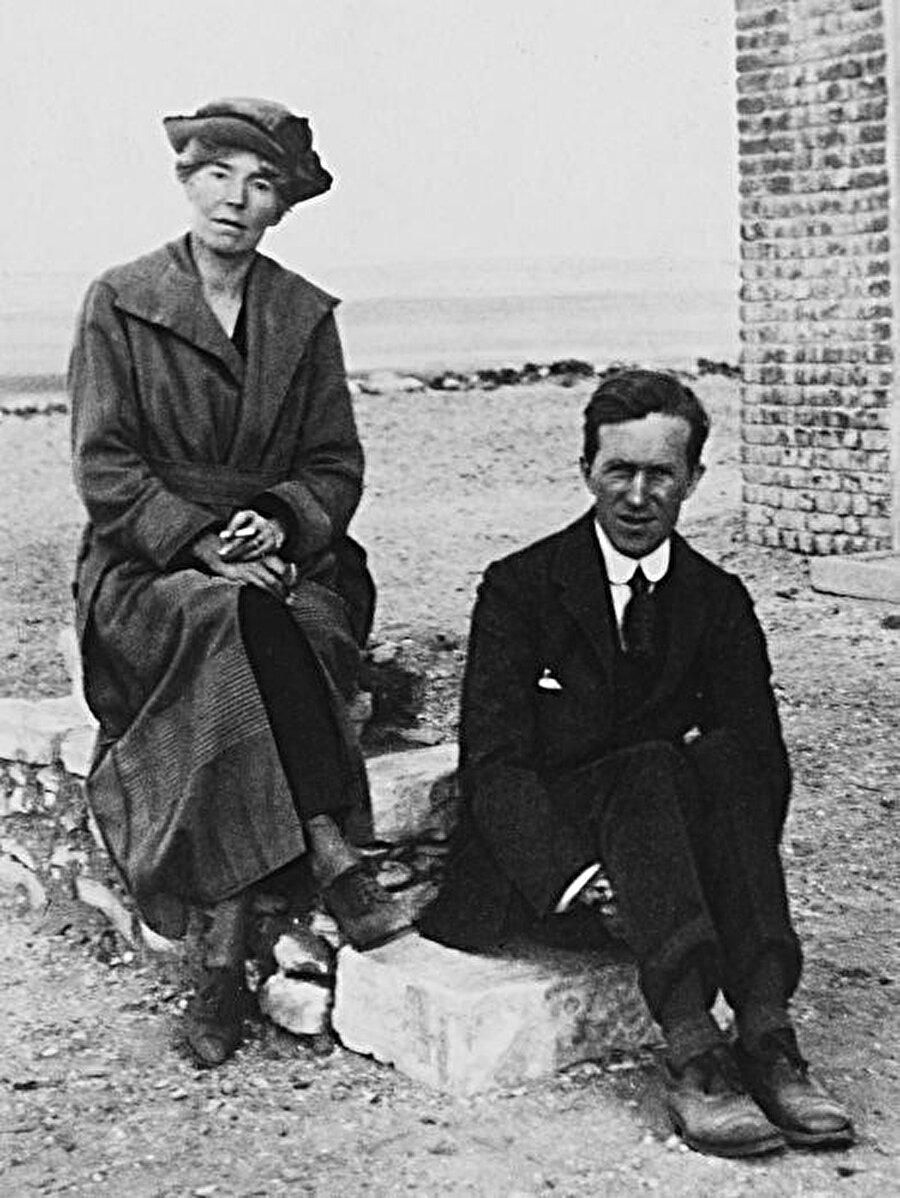 gertrude-bell-t-e-lawrence.jpg