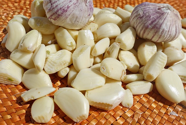 garlic-1769096-640.jpg