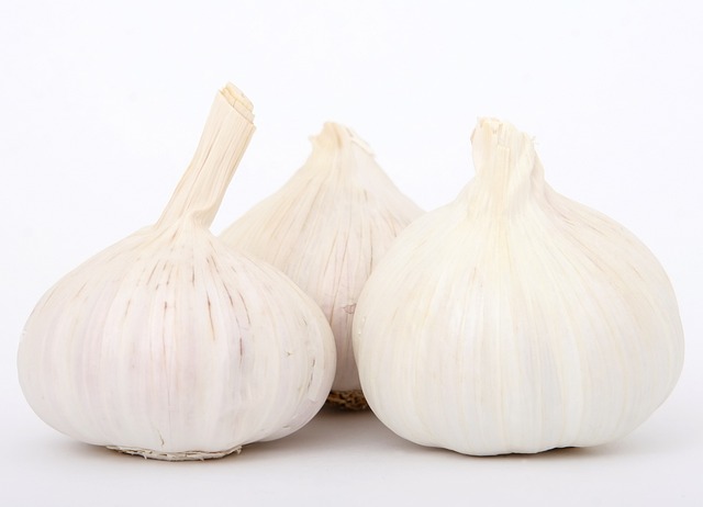 garlic-1238337-640-001.jpg