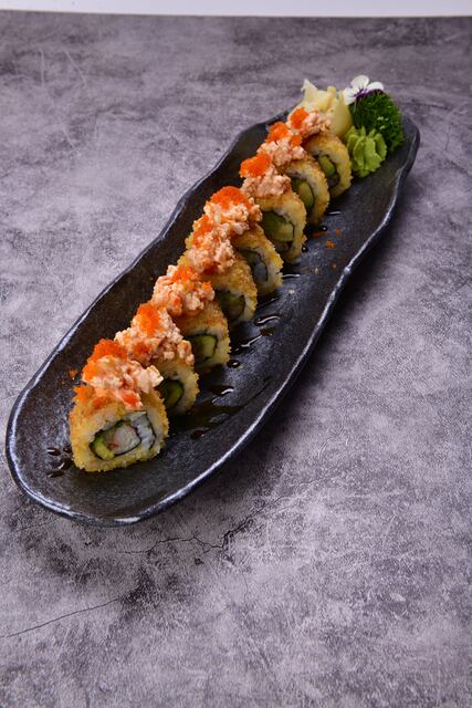 take-sushi-nagoya-roll-1.jpg