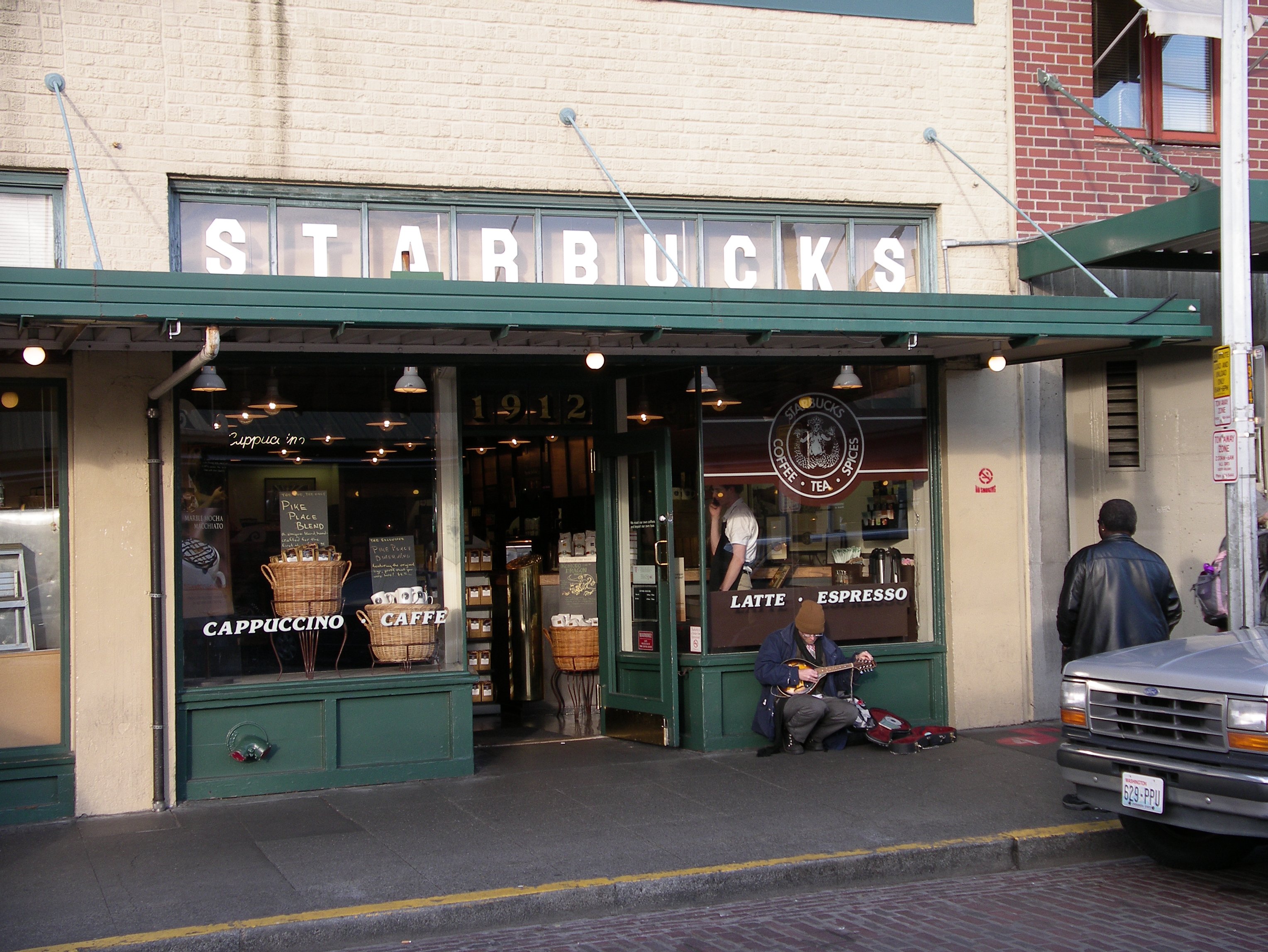 starbucks-street-musician.jpg