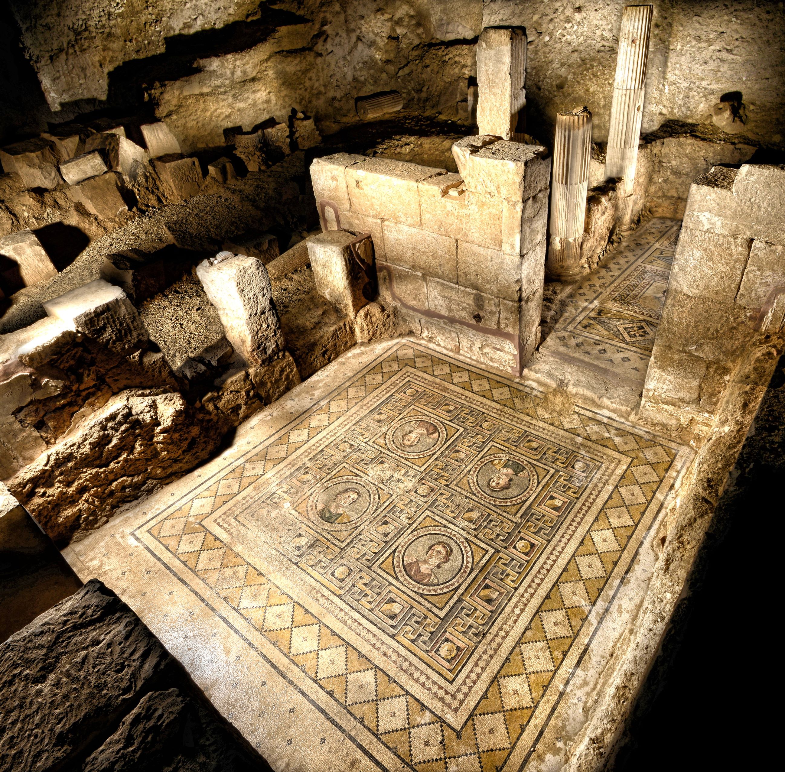 zeugma-ideal-kadinlar1.jpg