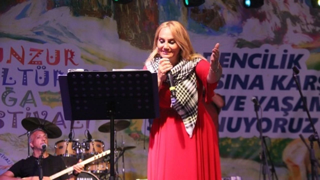 sanatci-pinar-aydinlar-ceza.webp