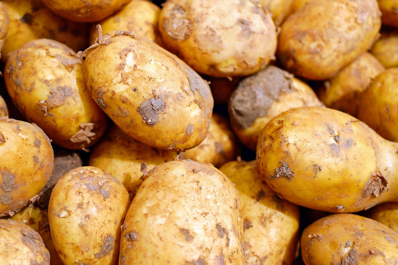 potatoes-2329648-1280.jpg