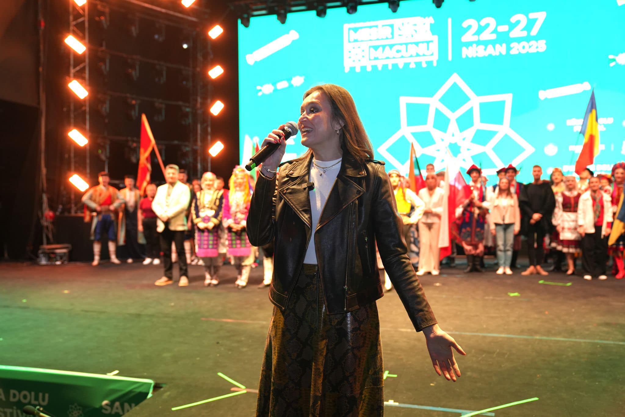 festivalde-kultur-ve-nostalji-dolu-unutulmaz-gece-1.jpg
