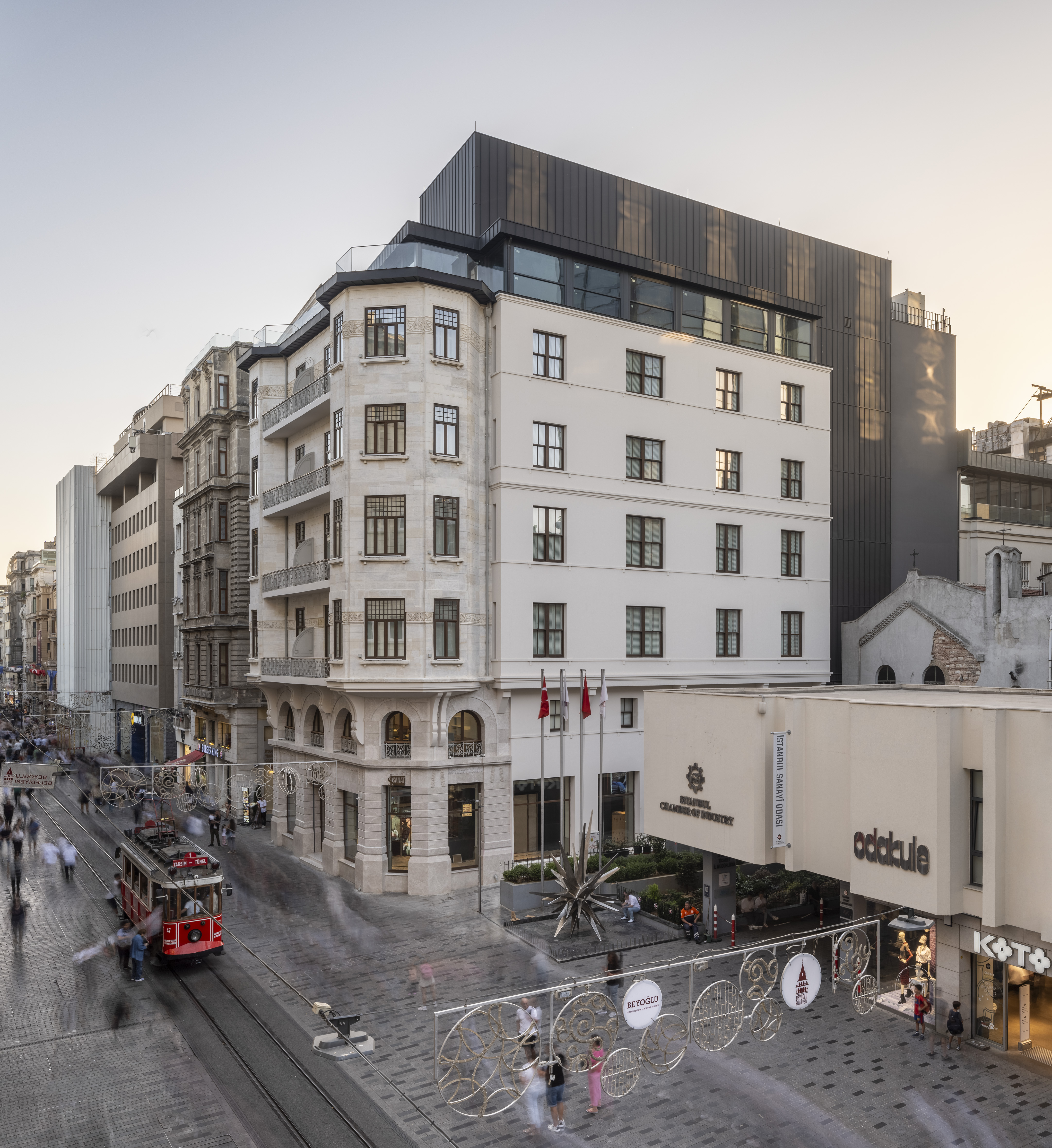 1746777205-issanat-rhm-beyoglu1.jpg