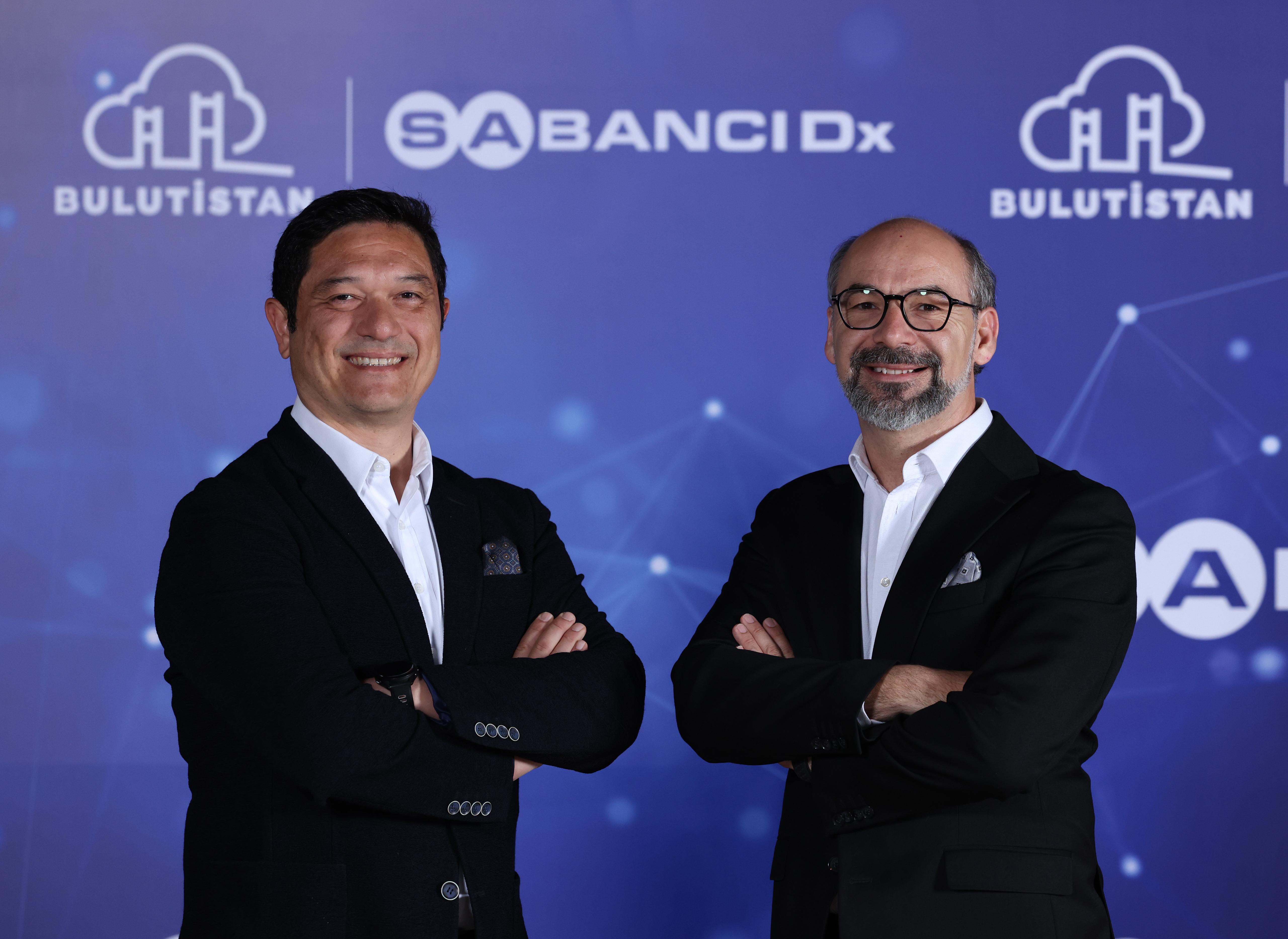 1747129888-soldan-saga-tevfik-kor-gokhan-gencturk.jpg