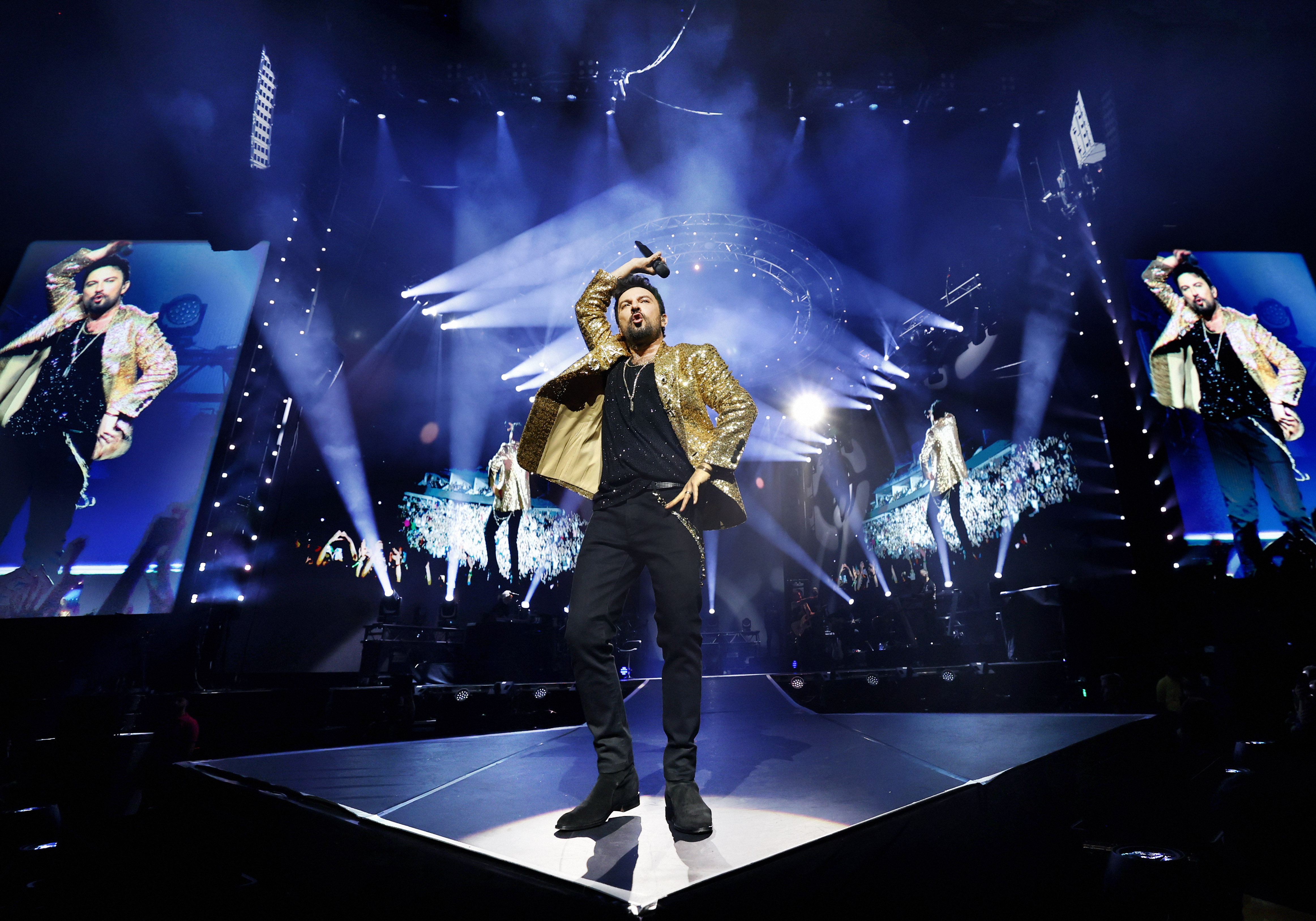 1747134188-tarkan-2ye1539.jpg