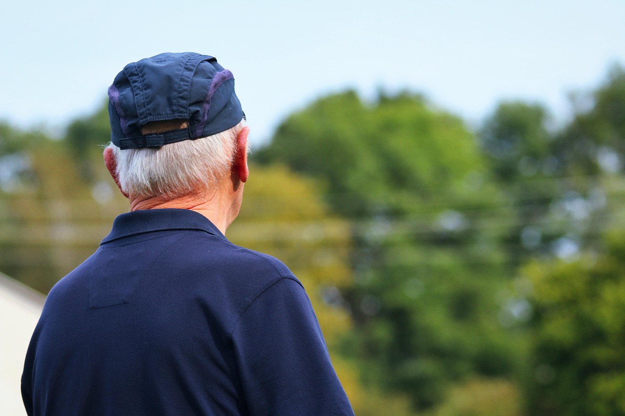 senior-6658552-1280.jpg