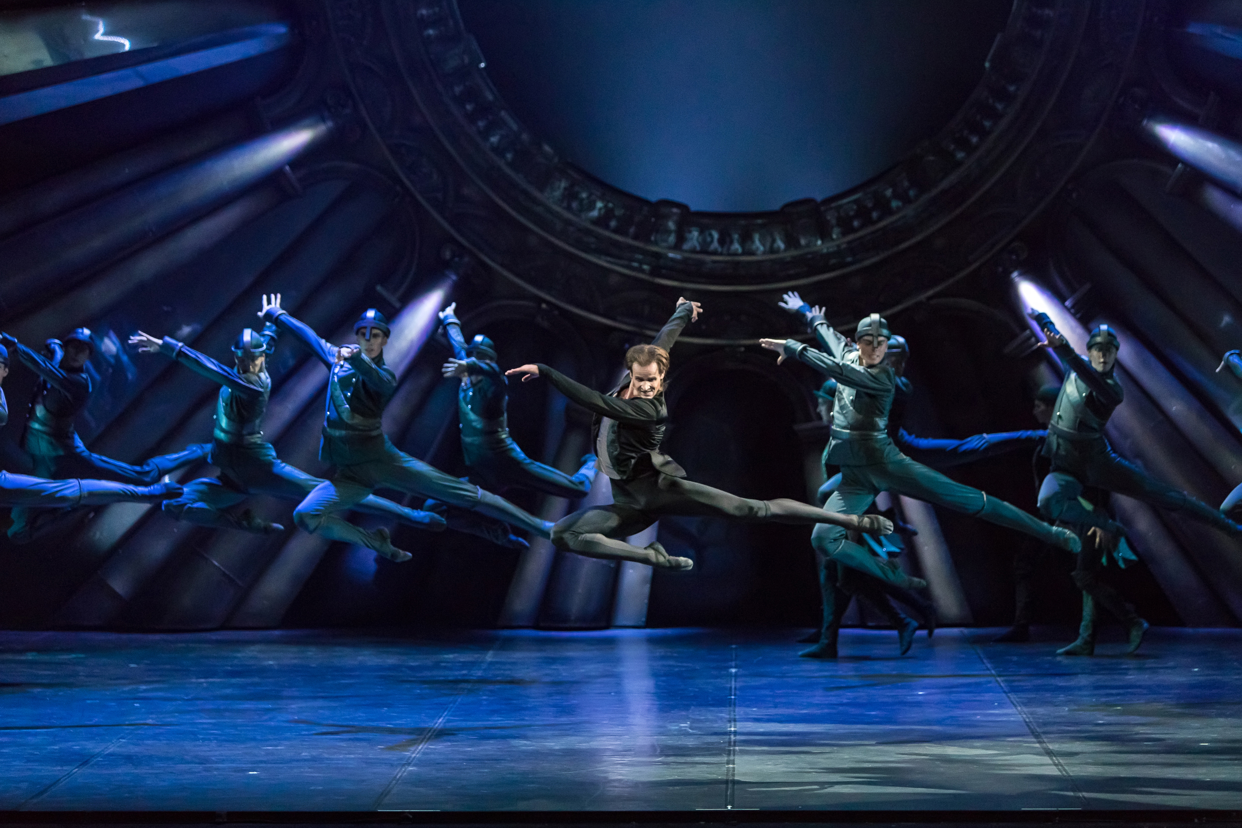 russian-hamlet-photo-by-evgeny-matveev-5.jpg