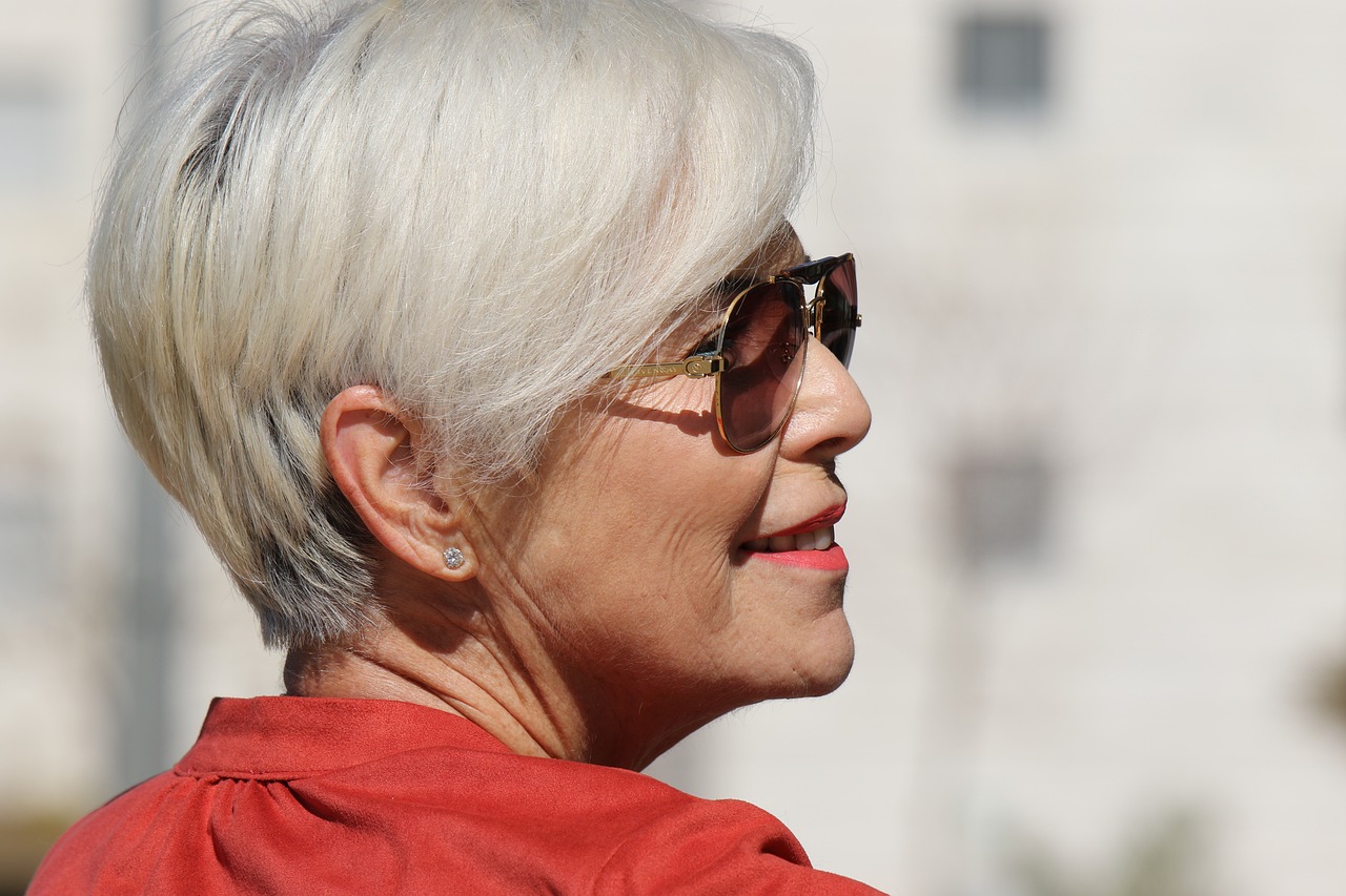 woman-3972560-1280.jpg