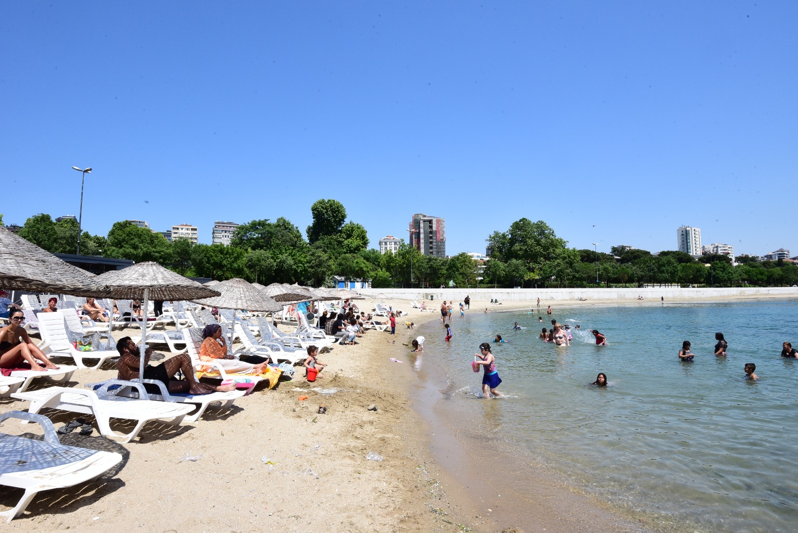1748597314-caddebostan3.jpg