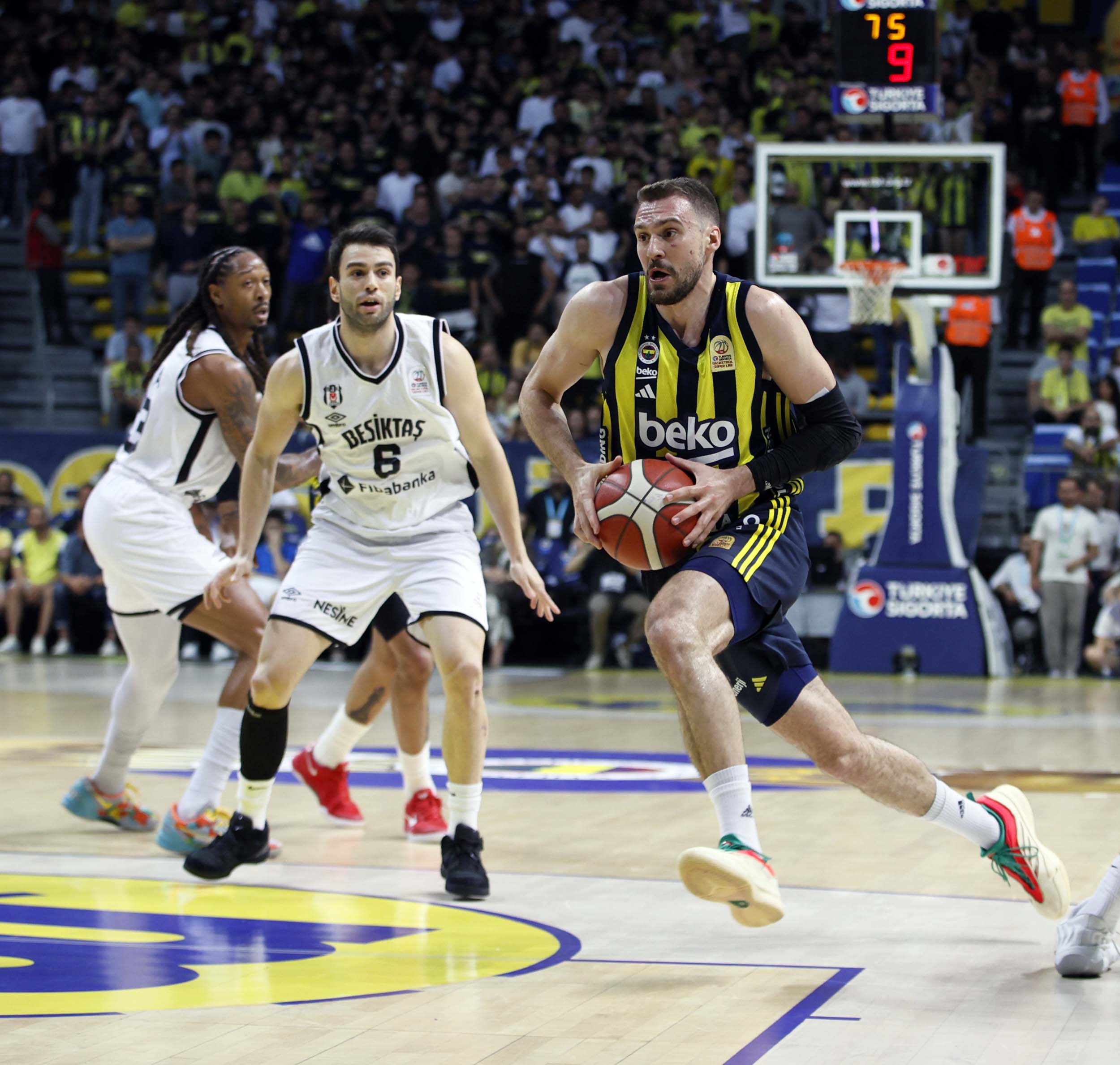 04aaef91-64b2-4e54-abfe-512156aca612.jpg
