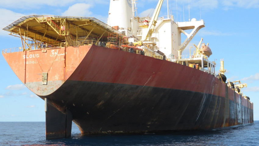 30-yildir-kimyasal-depolayan-tanker-aliagada-sokulecek-oulk.jpg