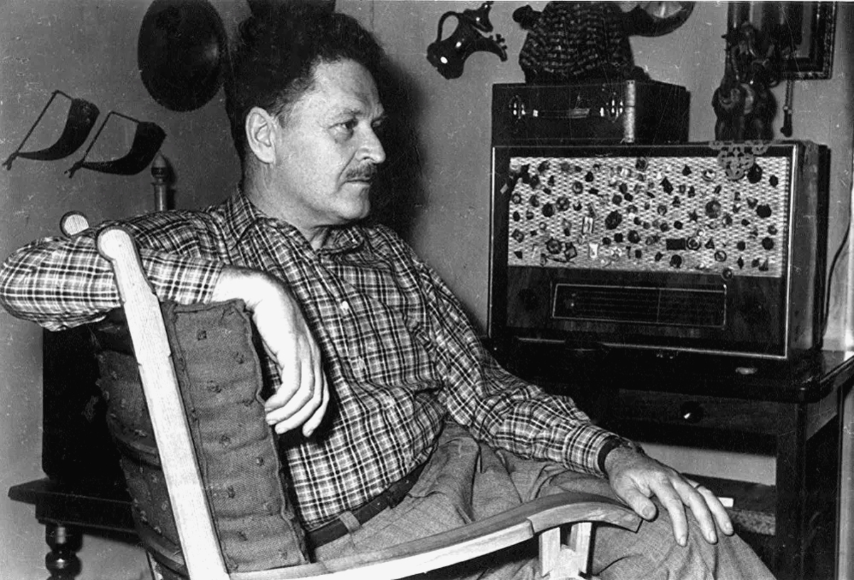 nazim-hikmet-moskovada.jpg
