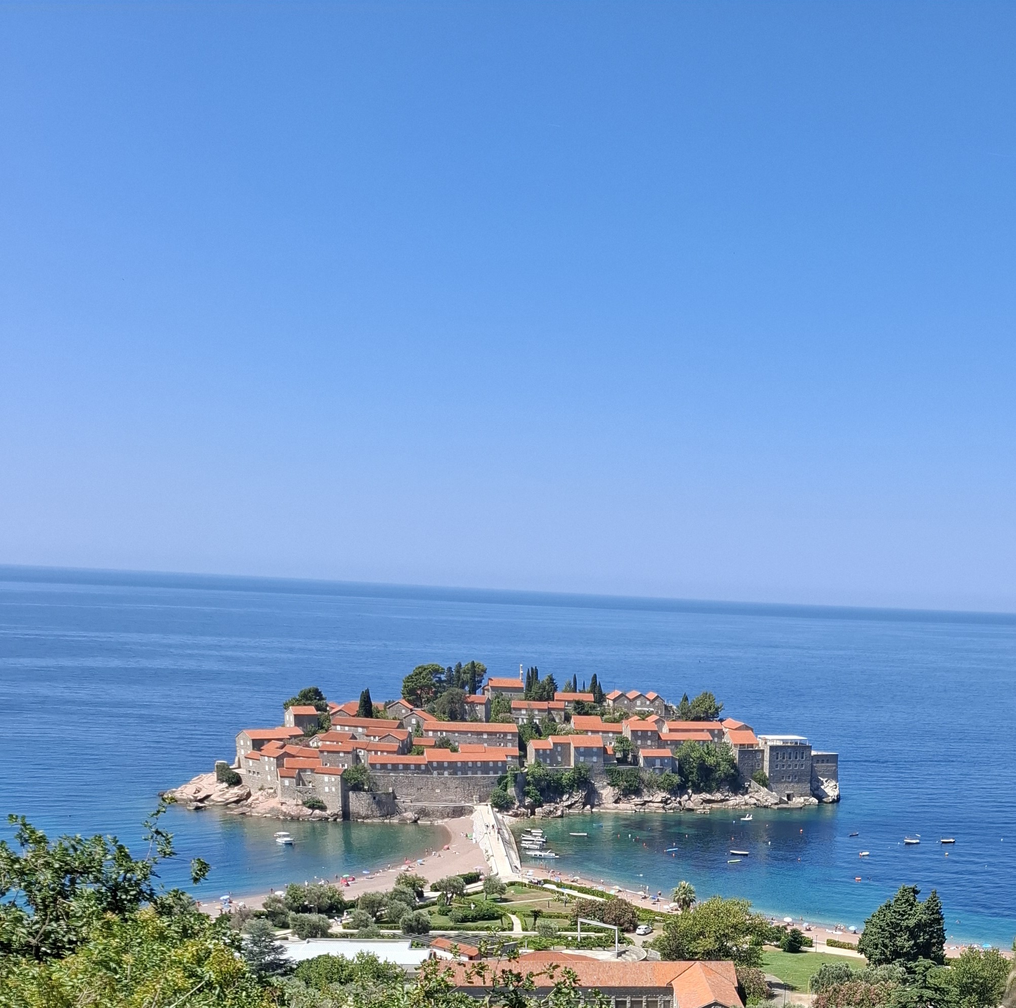 sveti-stefan-adasi.jpg