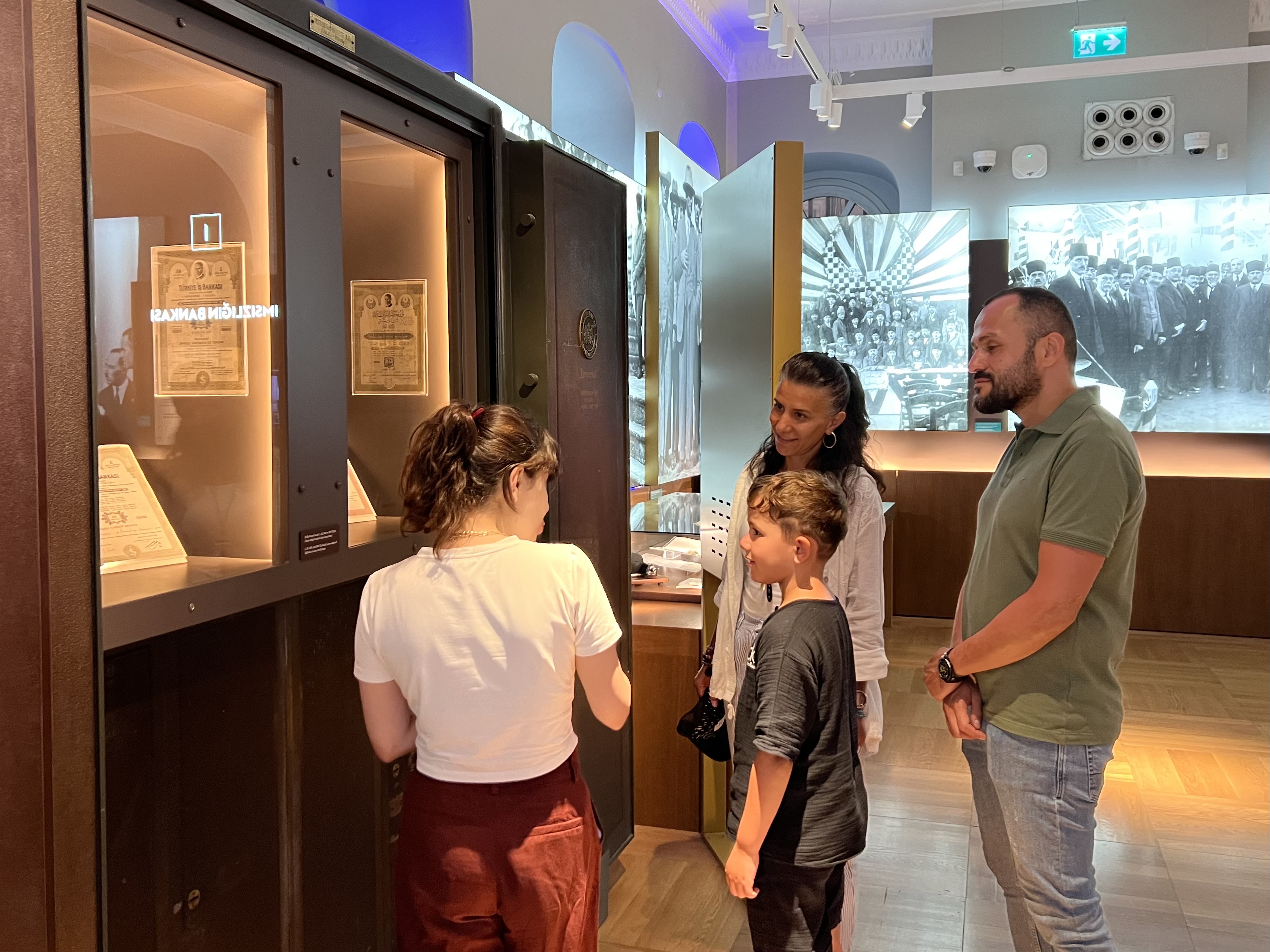 1752673084-issanat-turkiyeisbankas-muzesi-3milyonziyaretci-4.jpeg