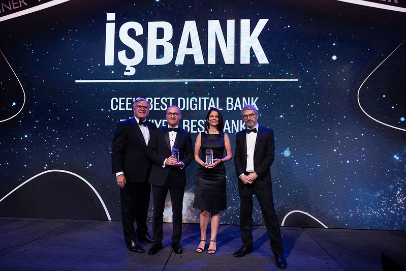 isbank-euromoney-awards-2.jpg