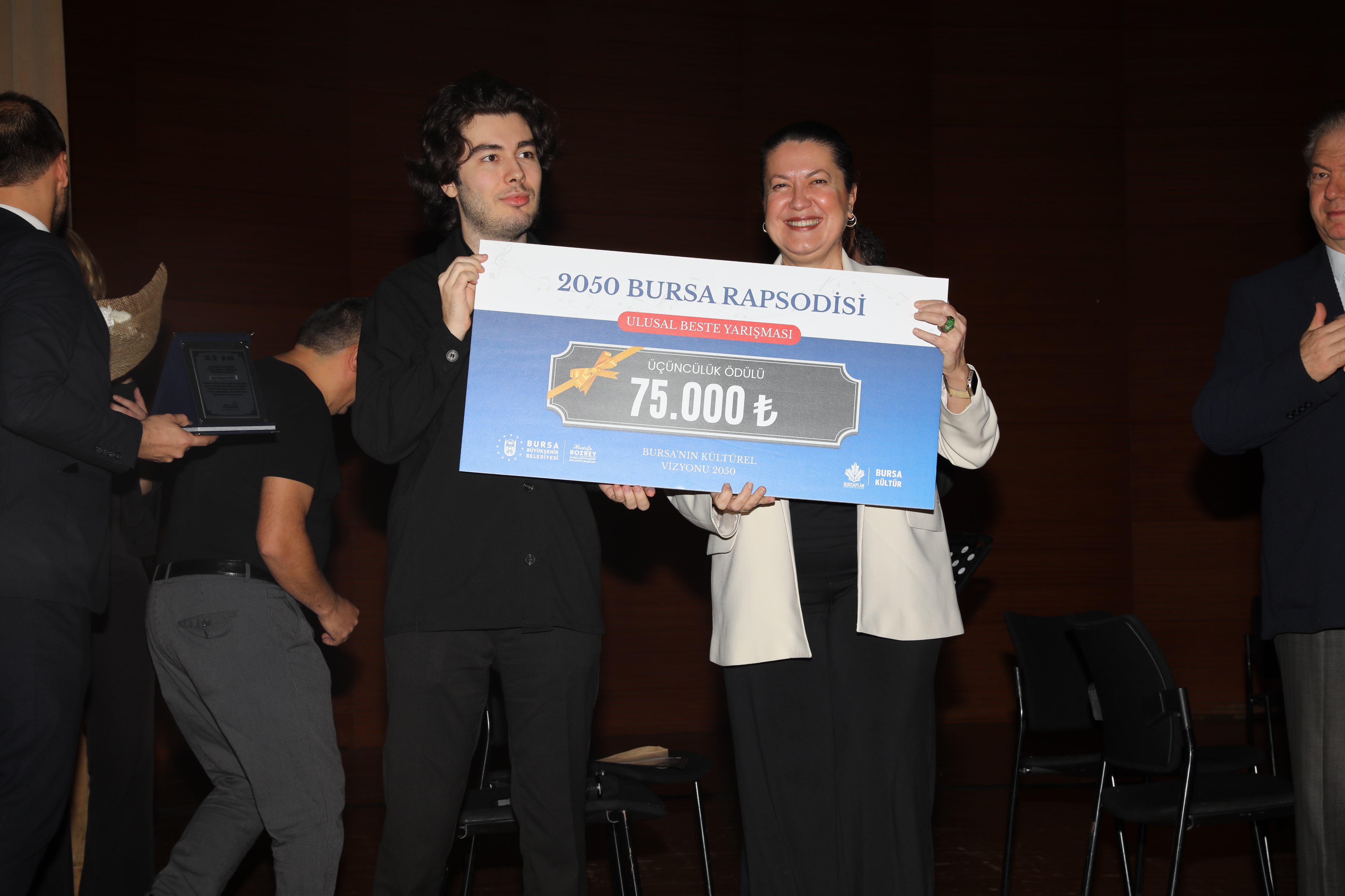 2050-bursa-rapsodisi-ulusal-beste-yarismasi-8.jpg