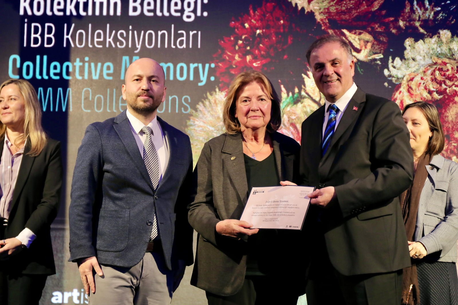 kolektifin-bellegi-ibb-koleksiyonlari-istanbullularla-bulustu-10.jpeg