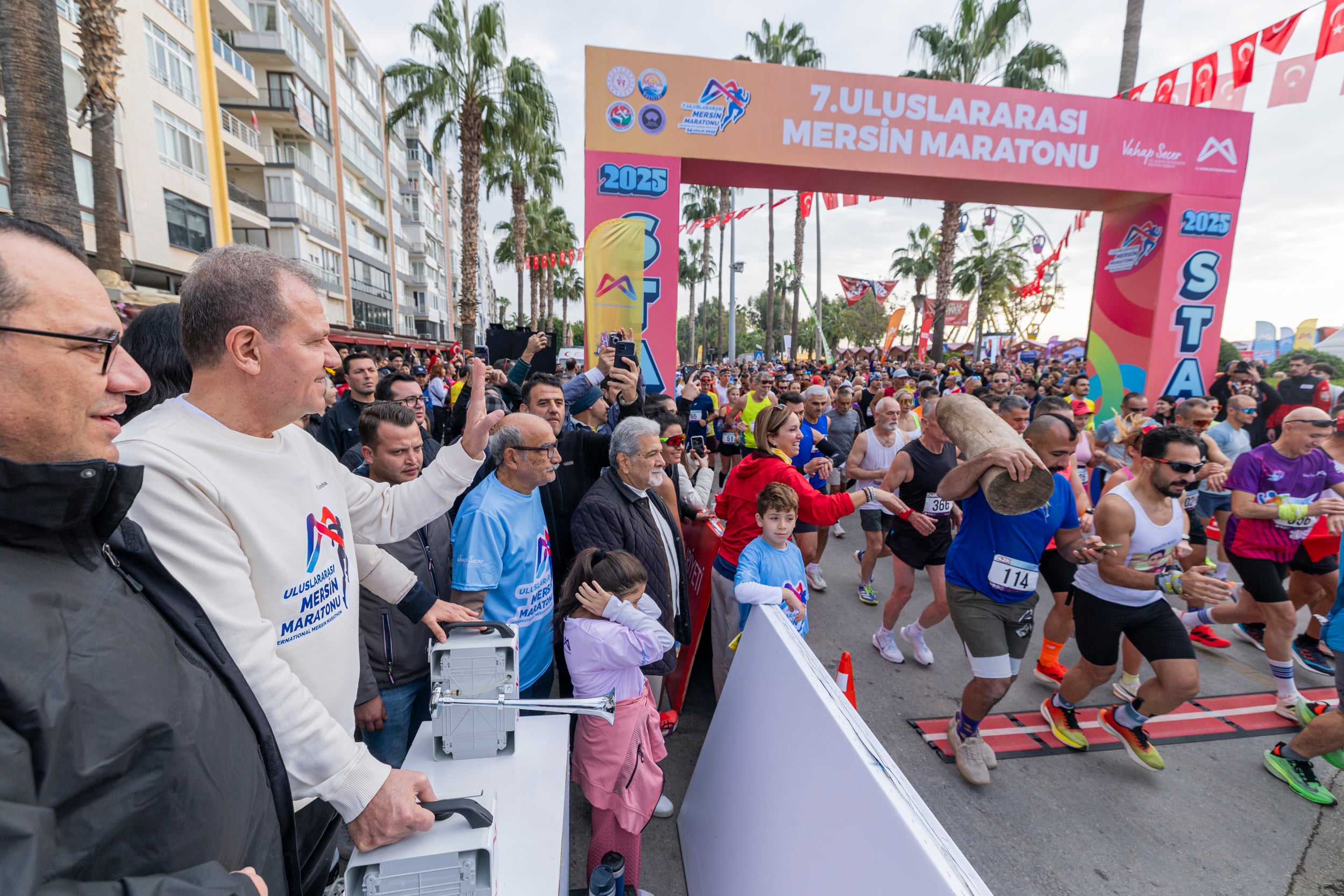 turkiye-topraklarinin-en-hizli-kosulan-maratonu-7-uluslararasi-mersin-maratonu-2.jpg