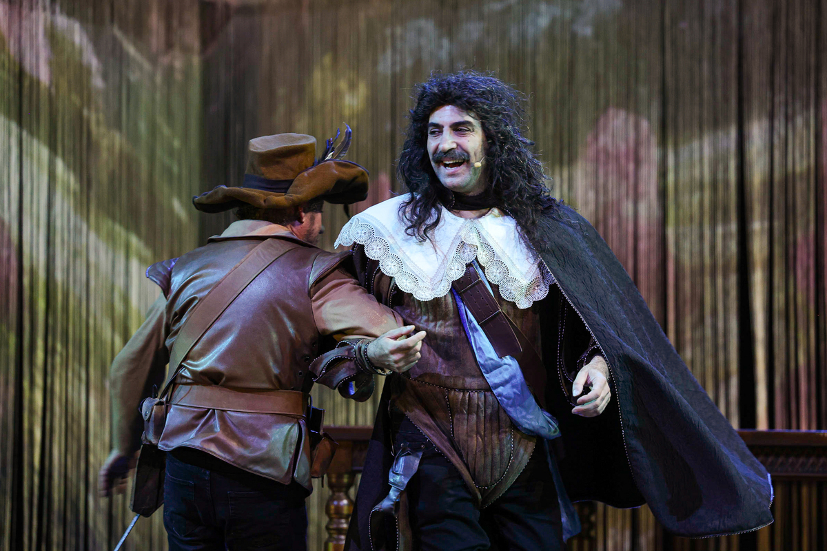 12-cyrano-erol-babaoglu.jpeg