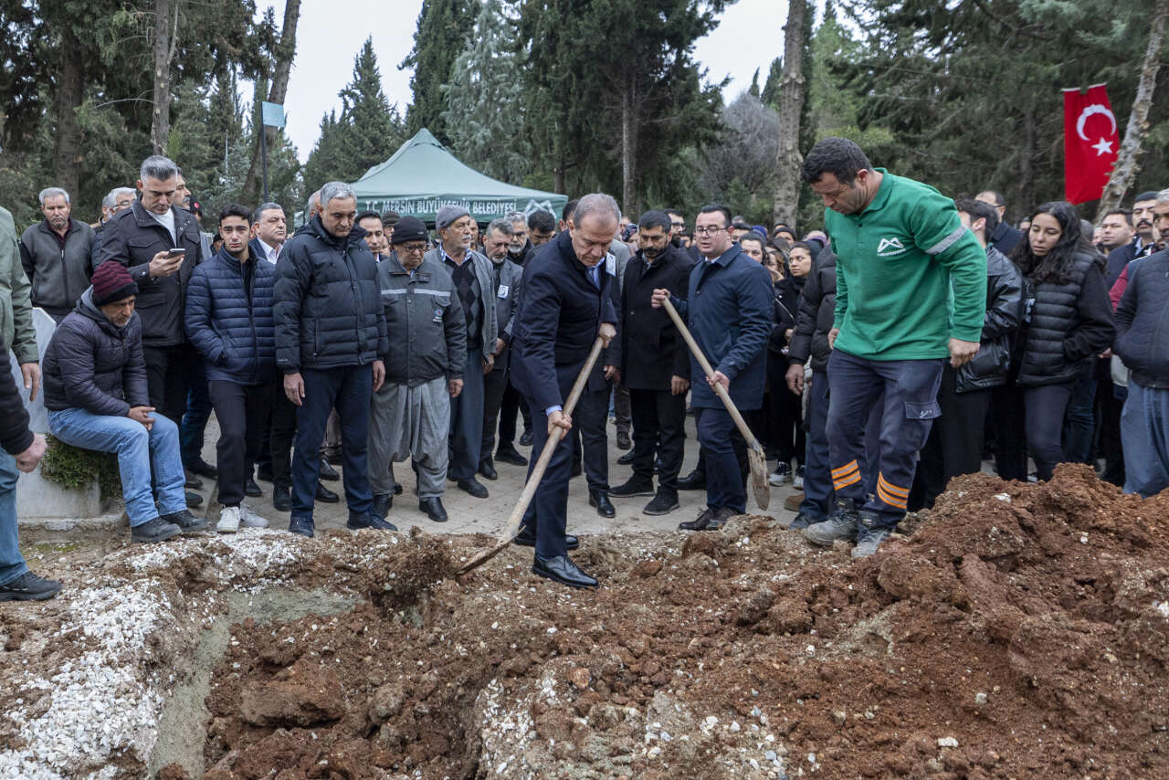 mersin-buyuksehir-belediyesinin-aci-gunu-1