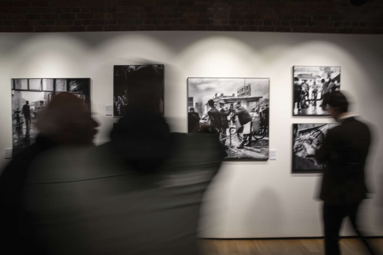 baktigi-yerde-baska-bir-dunya-sergisi-acildi-11