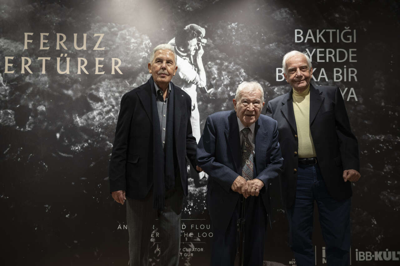 baktigi-yerde-baska-bir-dunya-sergisi-acildi-2