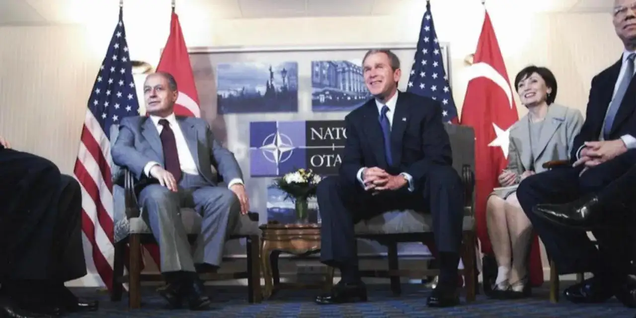 beyaz-sarayin-sirlarini-ceviren-turk-hayatini-kaybetti-3