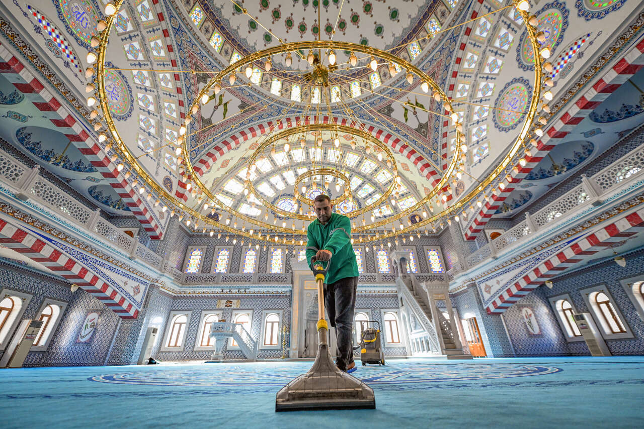 mersin-buyuksehirden-ramazan-ayi-oncesinde-ibadethanelerin-temizliginde-yogun-mesai-2