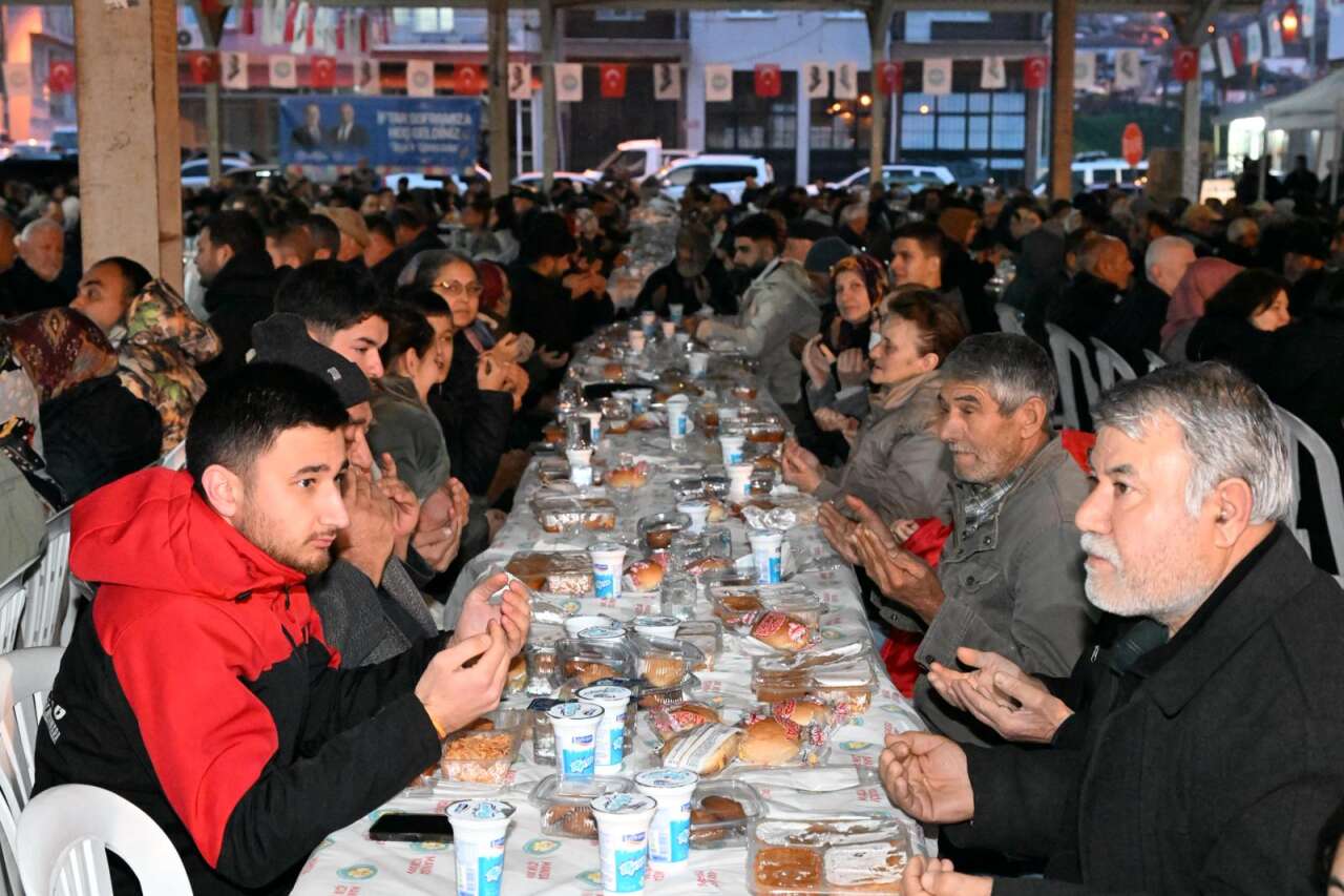 golmarmaralilar-buyuksehirin-iftar-sofrasinda-bulustu-5