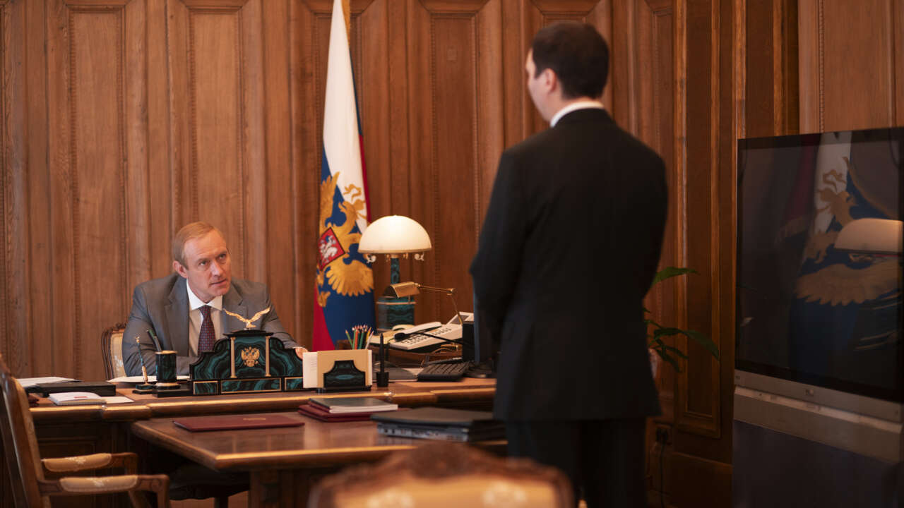 25-11-24-1763976484-7-lemagedukremlin-o-assayas-photo-1-c-carole-bethuel