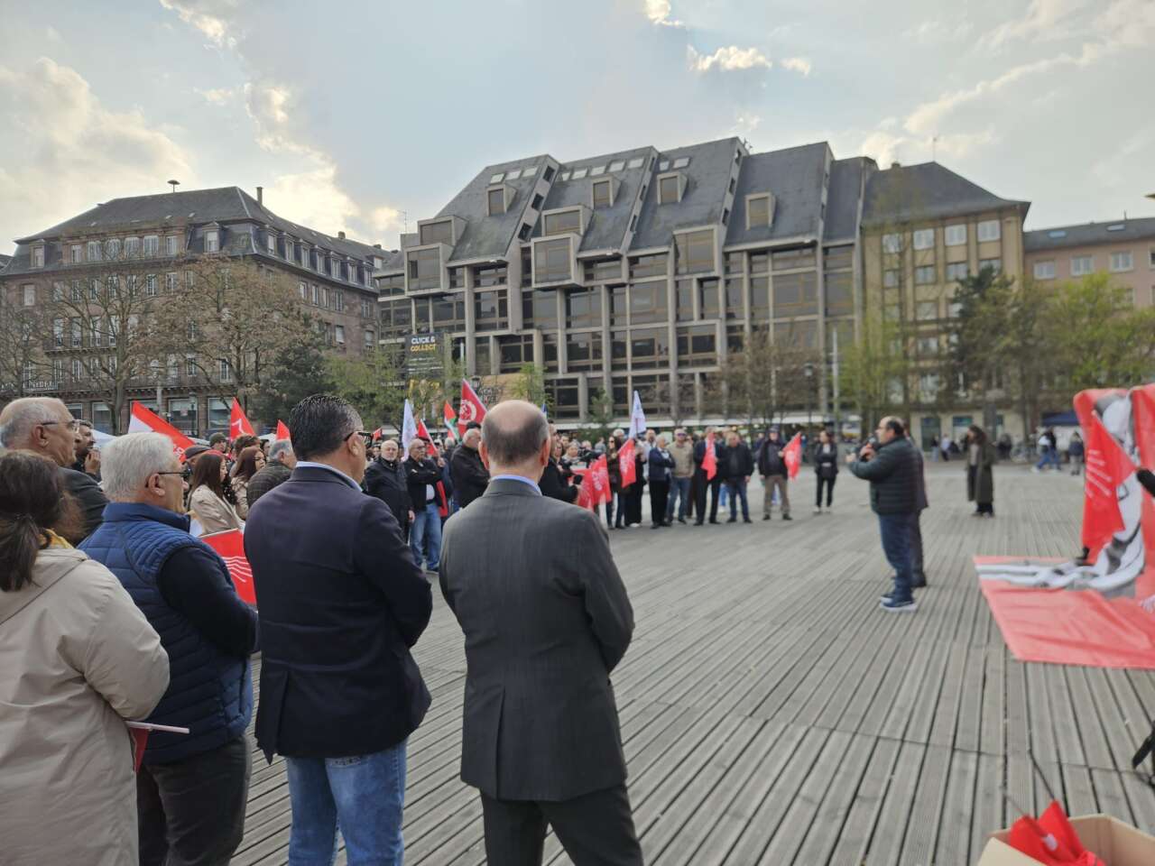 whatsapp-image-2026-03-22-at-12-01-35