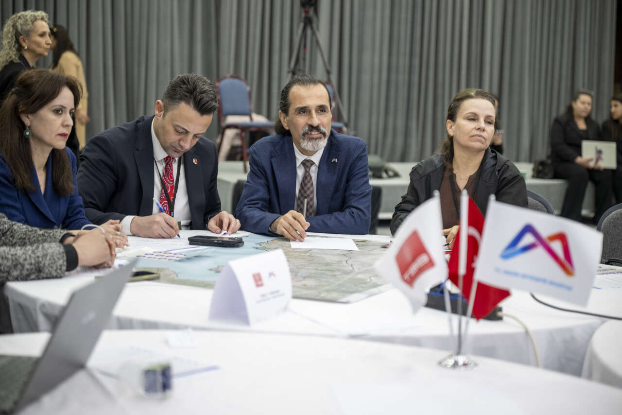 mersin-buyuksehirin-ev-sahipliginde-kiyi-kentleri-calistayi-duzenlendi-3